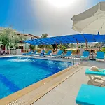 St. Nicholas 4*