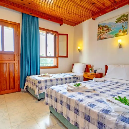 St. Nicholas 4*