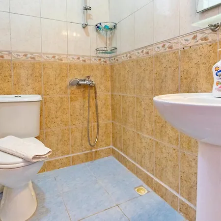 St. Nicholas Πανσιόν 4*