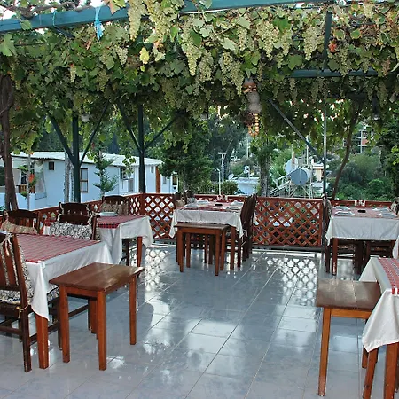 St. Nicholas Πανσιόν