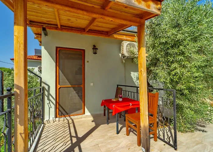 圣尼古拉斯膳食公寓酒店 招待所 帕塔拉