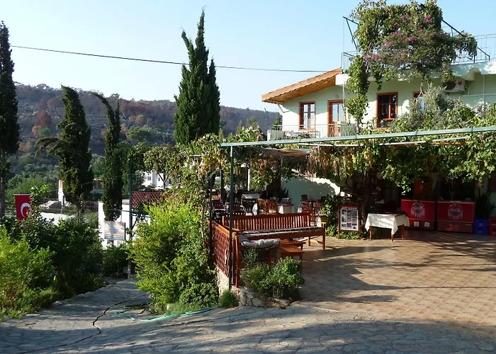 圣尼古拉斯膳食公寓酒店 招待所