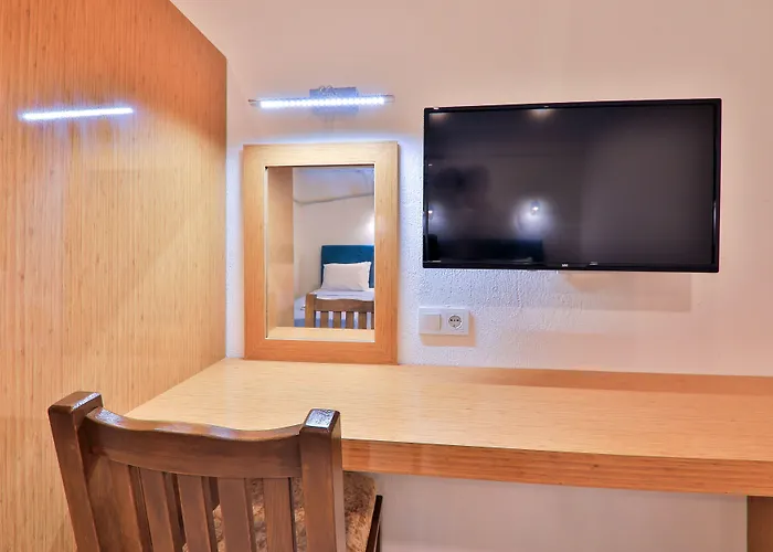 圣尼古拉斯膳食公寓酒店 招待所 4*