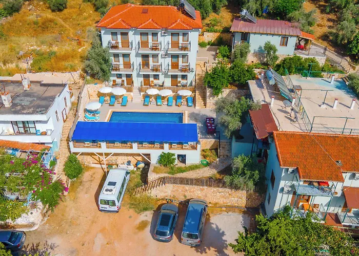 圣尼古拉斯膳食公寓酒店 4* 帕塔拉